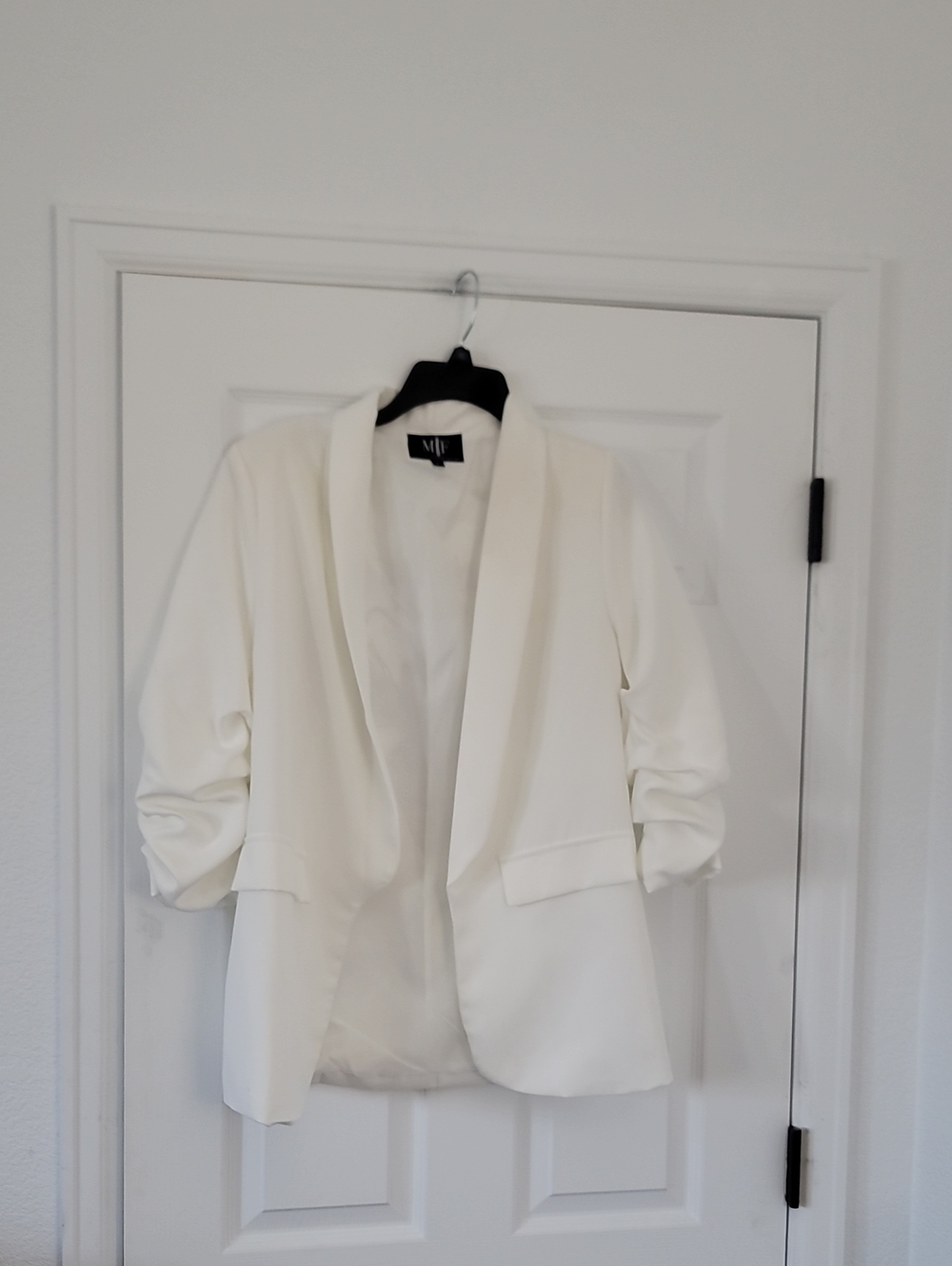 Mi Cream Shawl-Collar Open Blazer